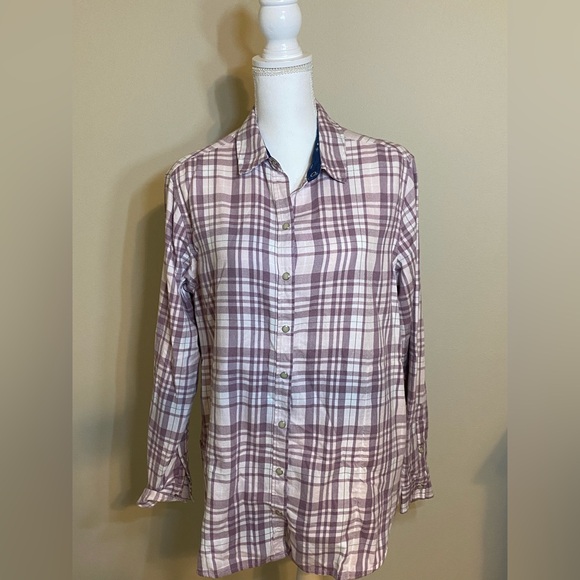 Jachs Tops - Purple Plaid Lightweight Flannel with side pockets Size Large
